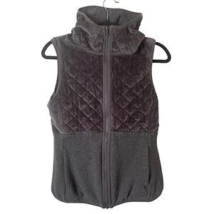 The North Face Women's Quilted Hooded Vest in Charcoal Gray